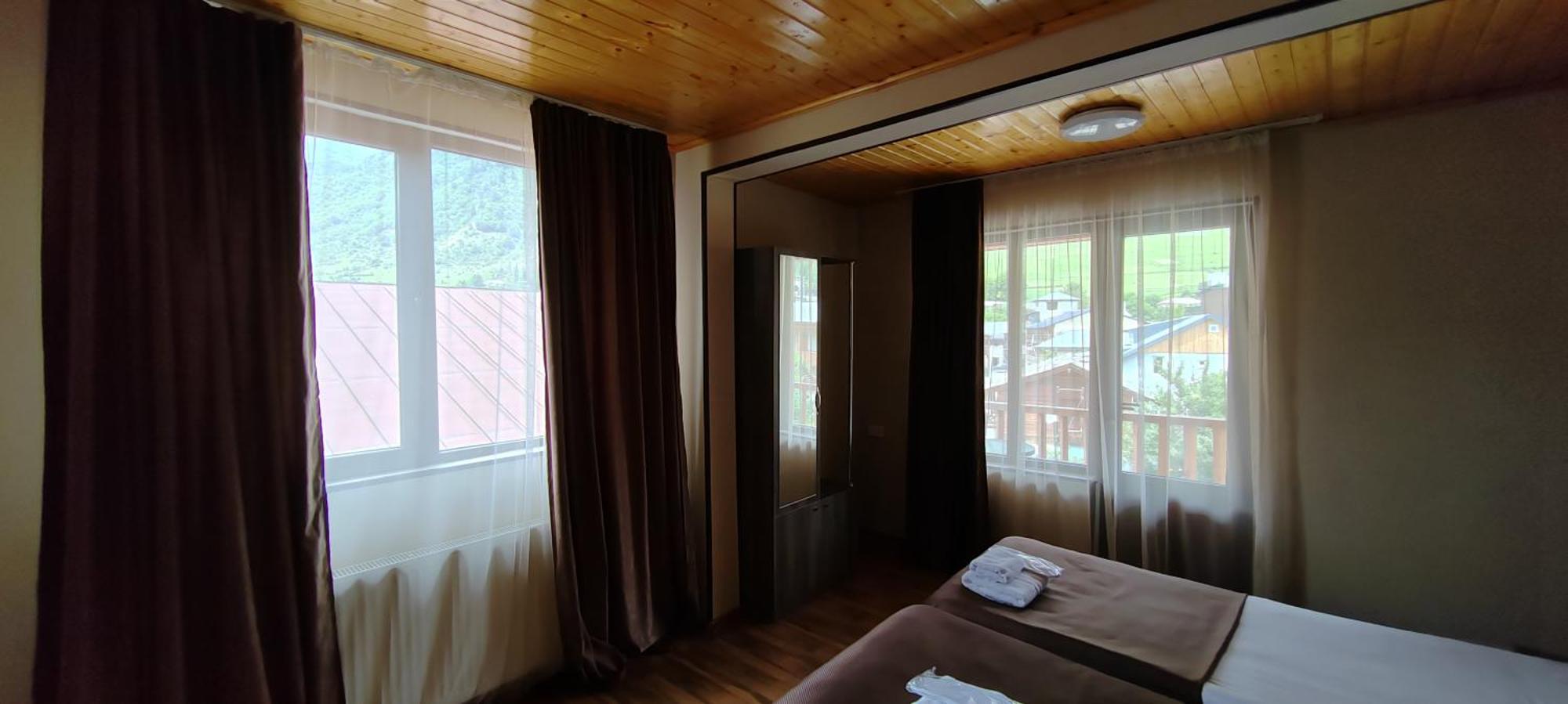 Hotel Svanseti Mestia Eksteriør billede